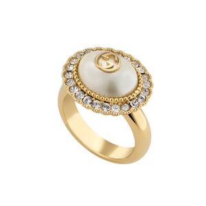 Gucci NIB Victorian interlocking style ring women’s brand new small size 6